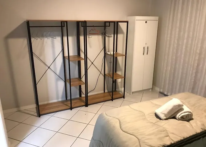 Apartamento A 30 Metros Praia, Com Vista Mar.